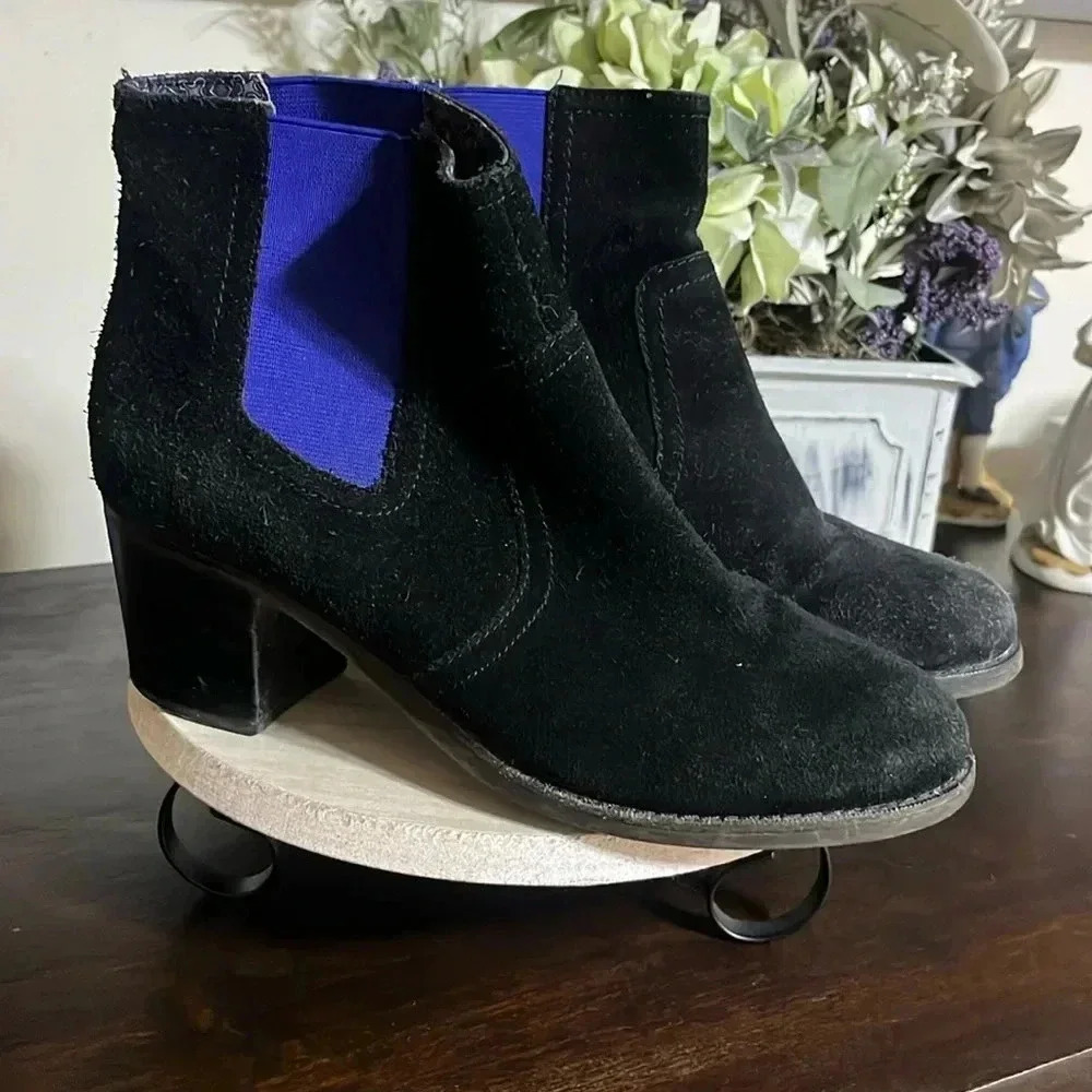 Sperry Black Suede Heeled Ankle Boots Women 9M Classic Neutral Block Heel